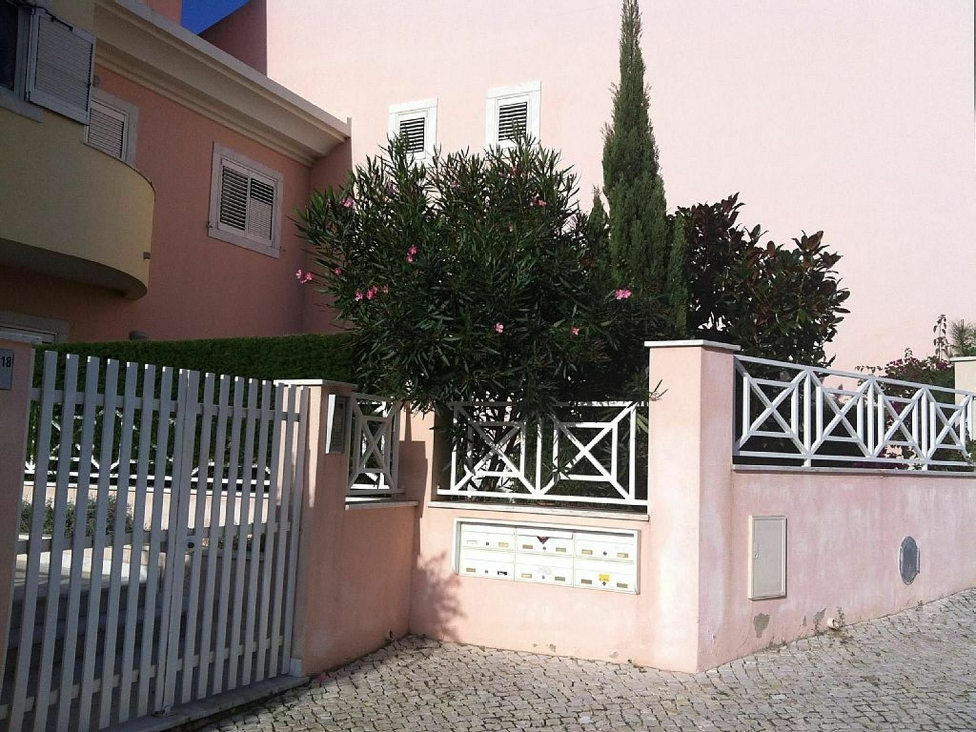 Apartment With 2 Bedrooms In Cascais, With Private Pool, Furnished Gar Екстер'єр фото